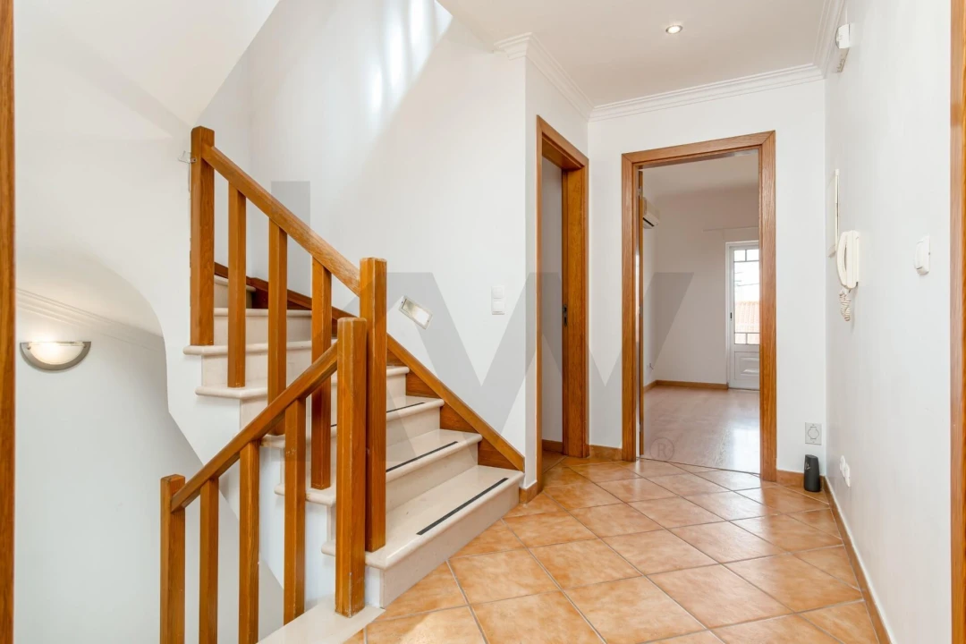 Moradia T3 para Venda em Fernao Ferro Foto 39