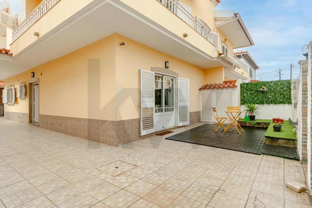 Moradia T3 para Venda em Fernao Ferro Foto 3