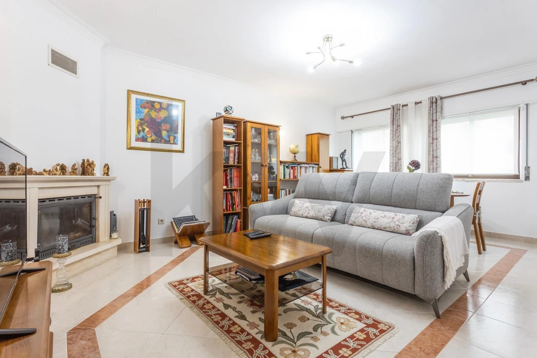 Apartamento T3 para Venda em Cacém e São Marcos Foto 1