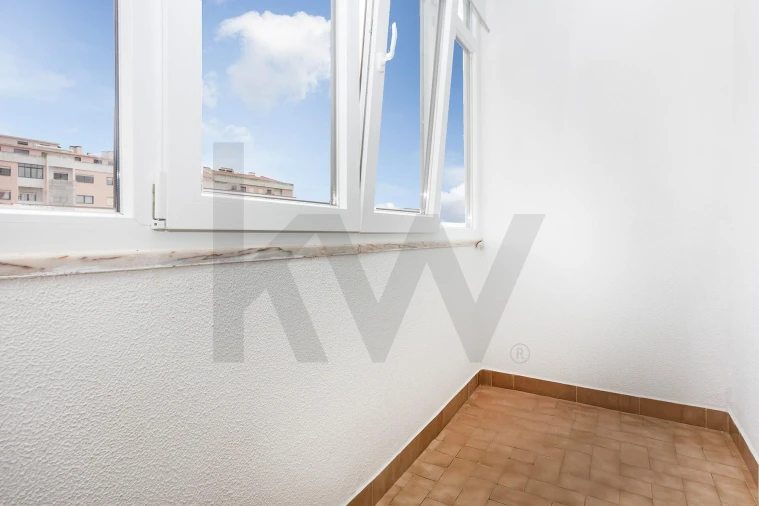 Apartamento T3 para Venda em Cacém e São Marcos Foto 14