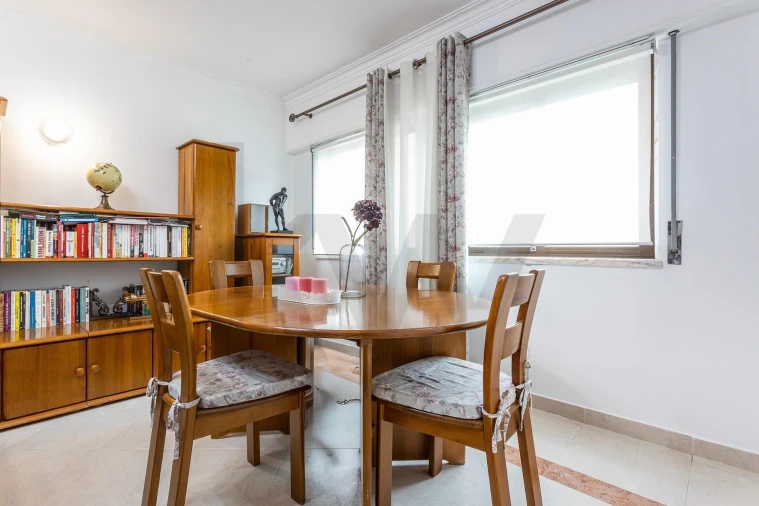 Apartamento T3 para Venda em Cacém e São Marcos Foto 3