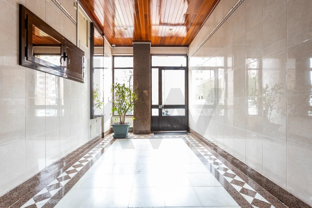 Apartamento T3 para Venda em Cacém e São Marcos Foto 25