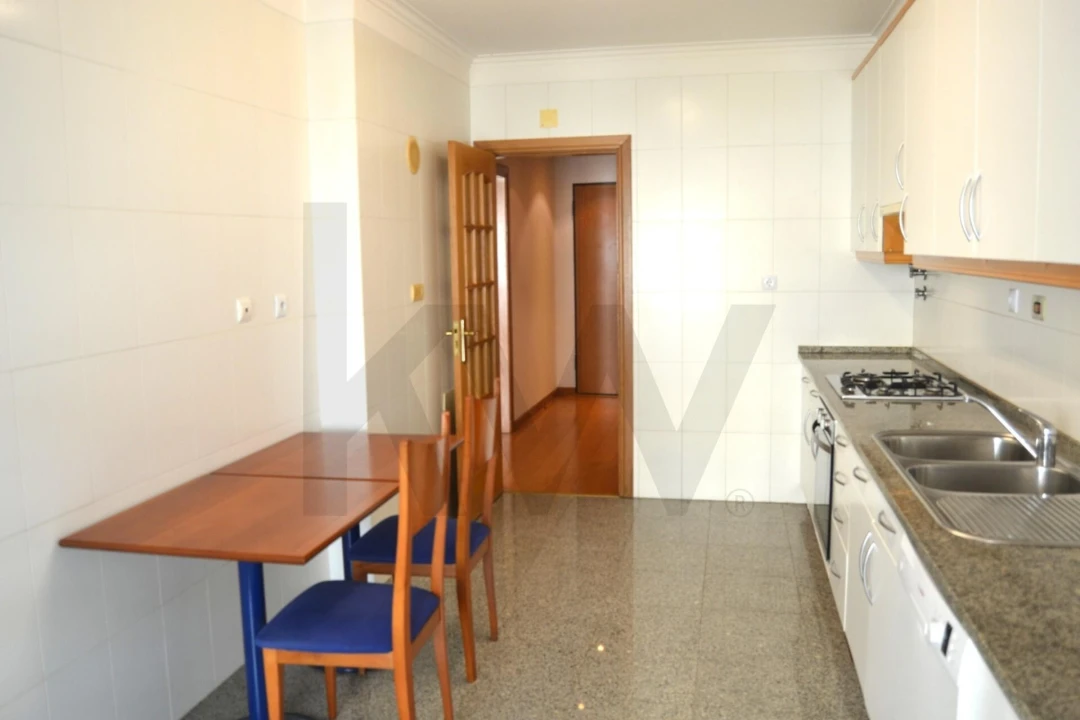 Apartamento T2 para Arrendamento em Carcavelos e Parede Foto 18