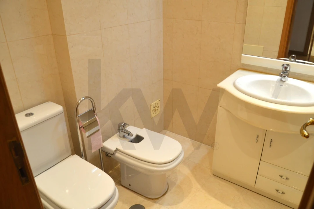 Apartamento T2 para Arrendamento em Carcavelos e Parede Foto 11