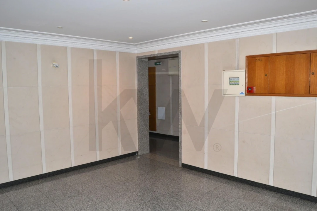 Apartamento T2 para Arrendamento em Carcavelos e Parede Foto 20