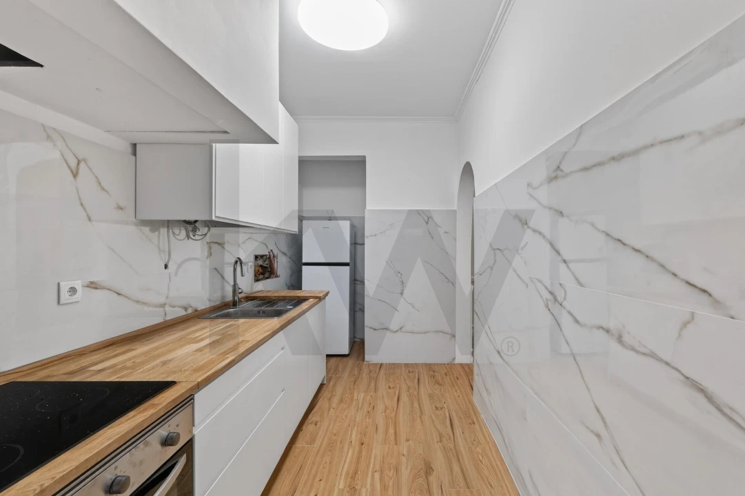 Apartamento T3 para Arrendamento em Campo de Ourique Foto 19