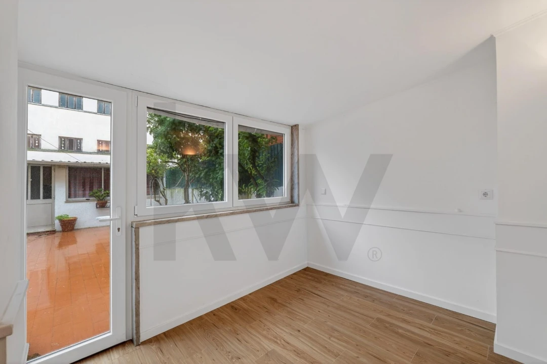 Apartamento T3 para Arrendamento em Campo de Ourique Foto 7