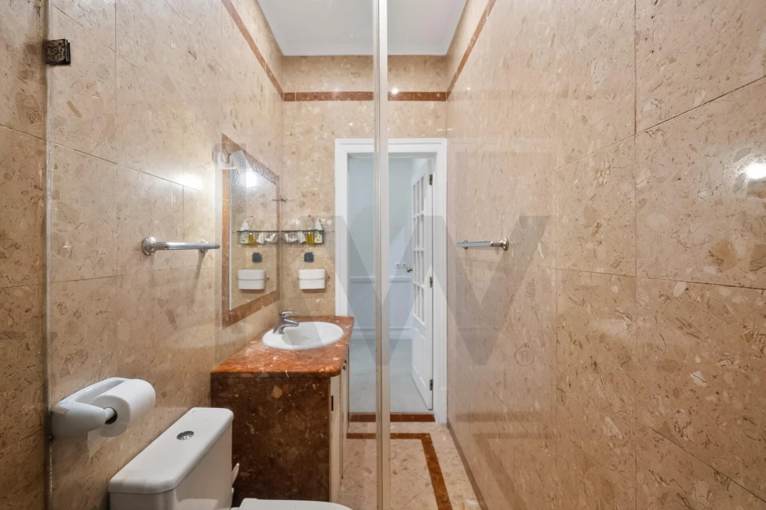 Apartamento T3 para Arrendamento em Campo de Ourique Foto 24