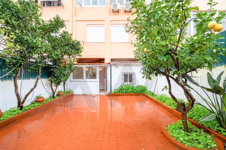 Apartamento T3 para Arrendamento em Campo de Ourique