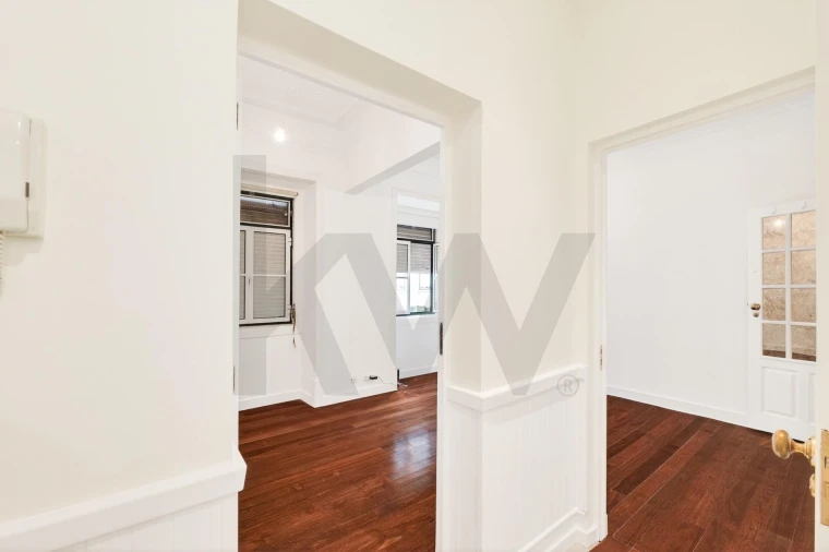 Apartamento T3 para Arrendamento em Campo de Ourique Foto 18