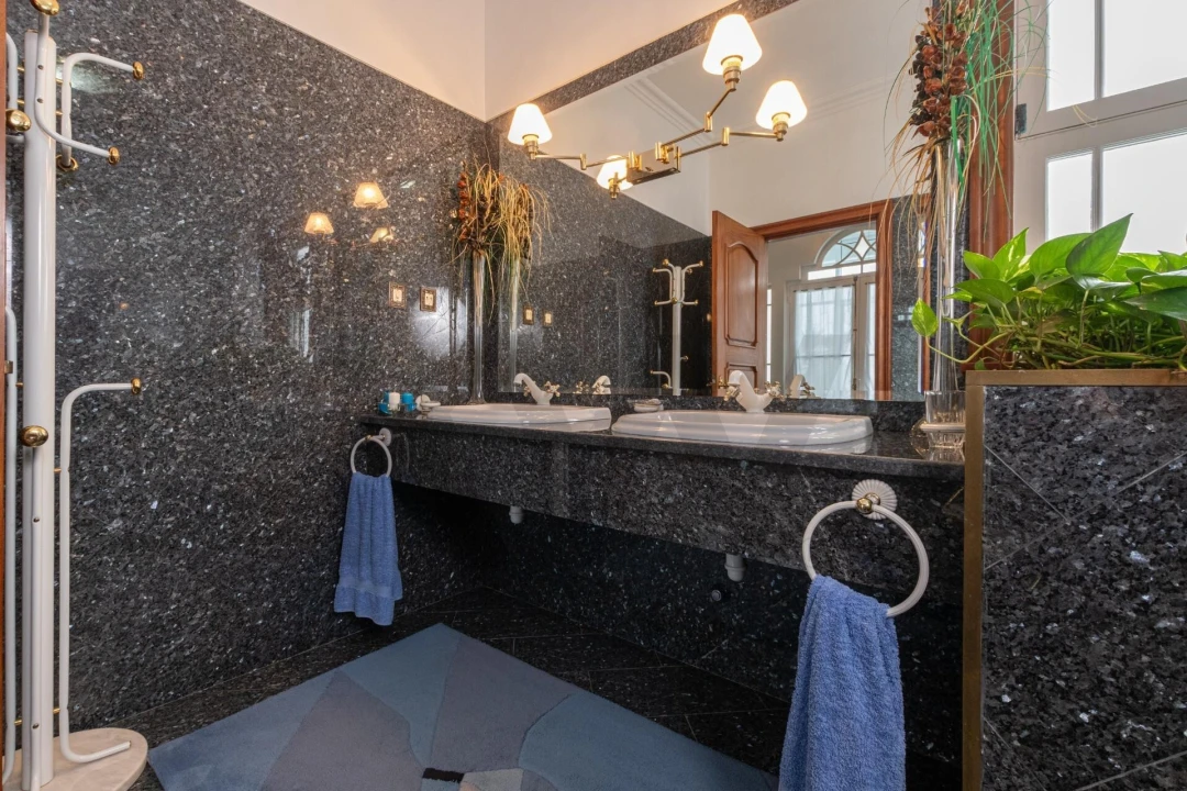 Moradia T4 para Venda em Relva Foto 13