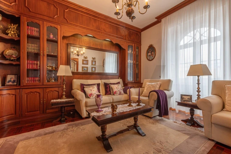 Moradia T4 para Venda em Relva Foto 4