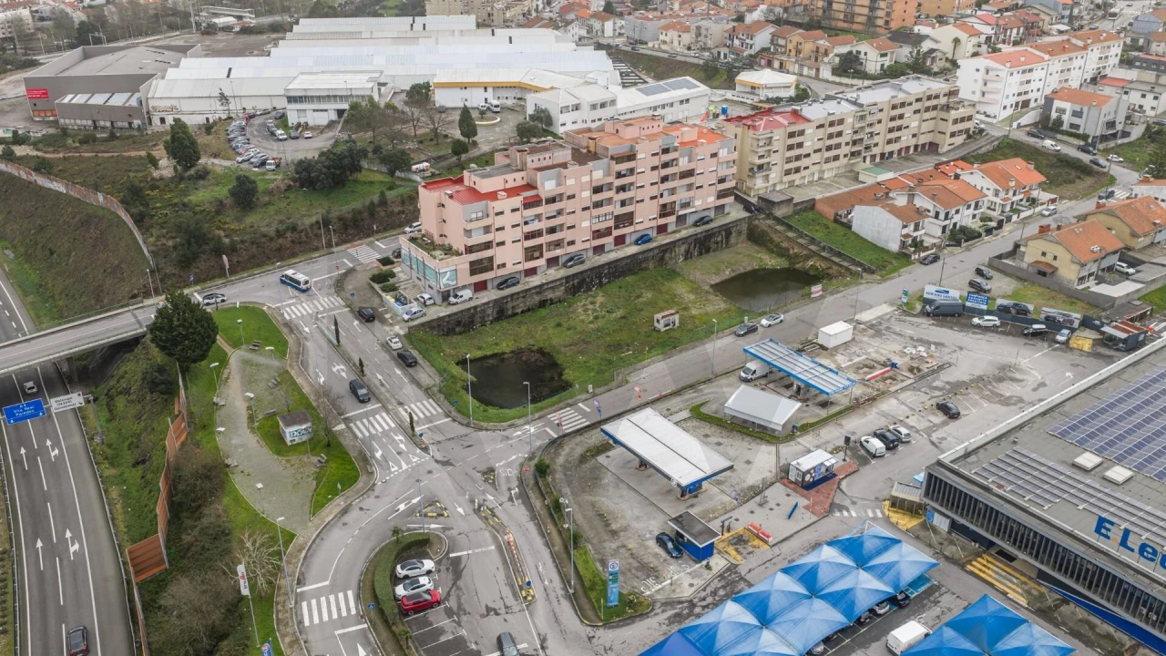 Terreno para Venda em Valongo Foto 1