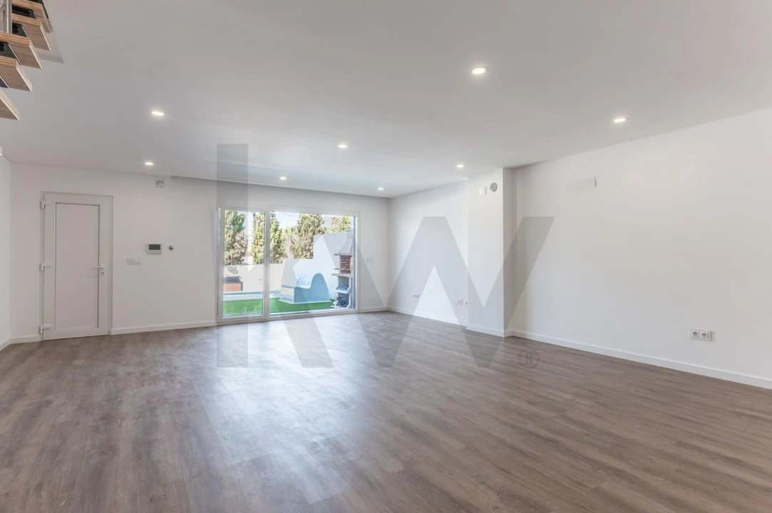 Moradia T3 para Venda em Fernao Ferro Foto 15