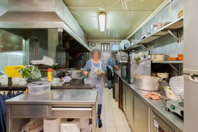 Loja para Venda em Almada, Cova da Piedade, Pragal e Cacilhas Foto 12