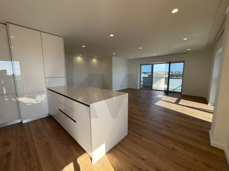 Apartamento T3 para Arrendamento em Viseu Foto 12