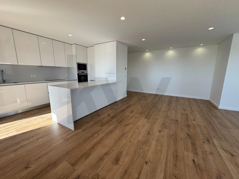 Apartamento T3 para Arrendamento em Viseu Foto 9