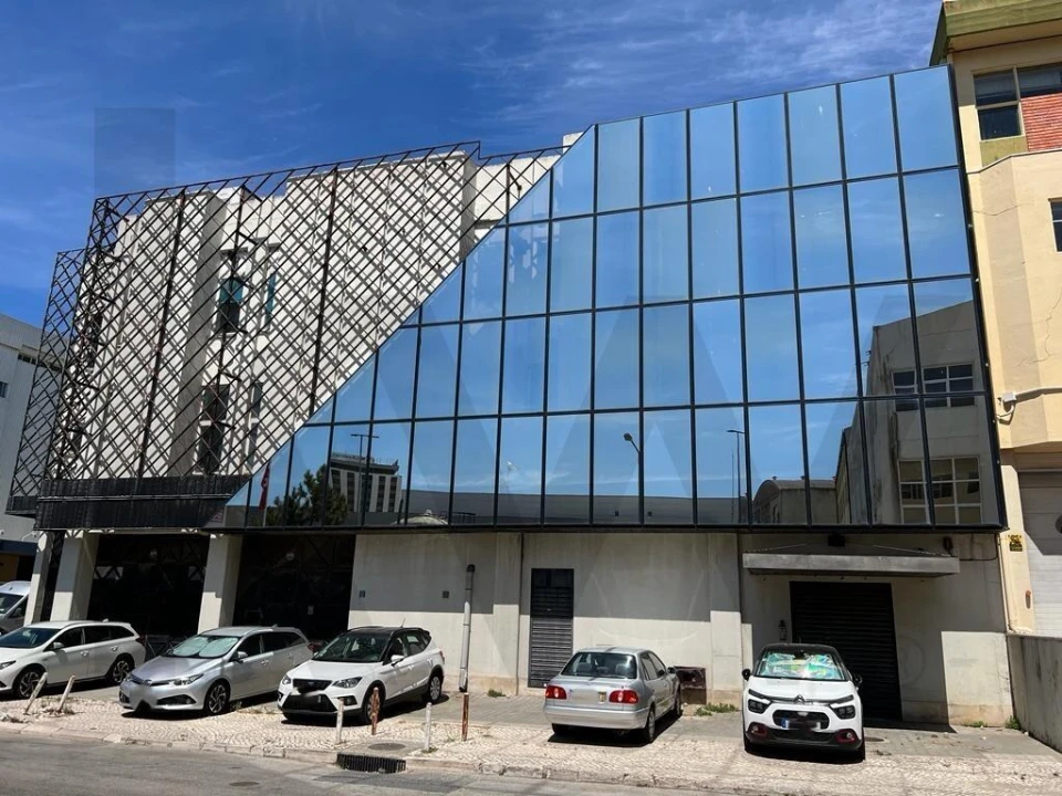 Armazém para Venda em Sacavém e Prior Velho Foto 2