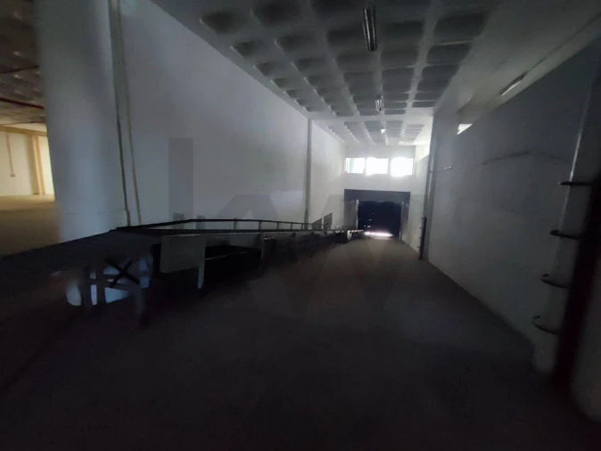 Armazém para Venda em Sacavém e Prior Velho Foto 27