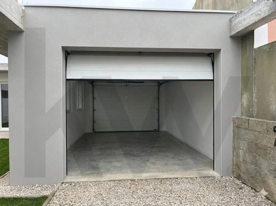 Moradia T3 para Venda em Encarnação Foto 9