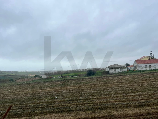 Moradia T3 para Venda em Encarnação Foto 13