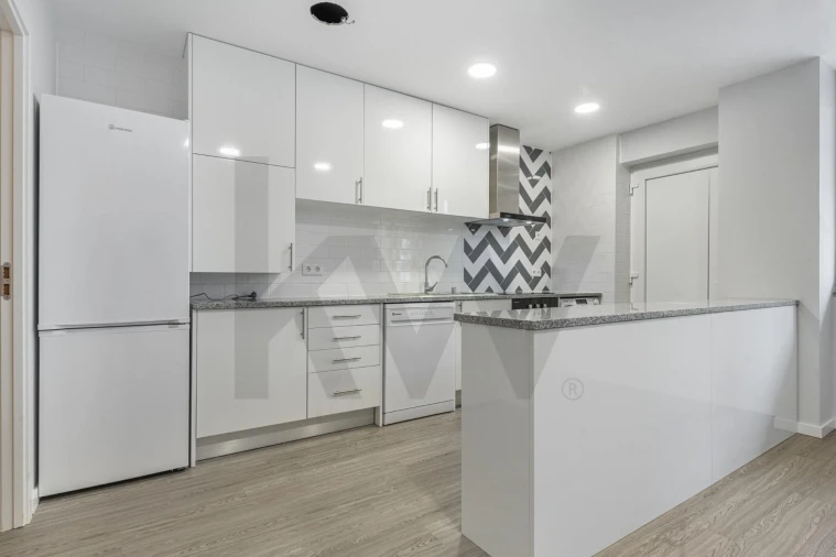 Apartamento T1 para Venda em Vila Praia de Ancora Foto 4