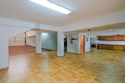 Moradia T5 para Venda em Carcavelos e Parede