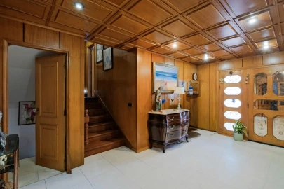 Moradia T5 para Venda em Carcavelos e Parede