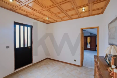 Moradia T5 para Venda em Carcavelos e Parede