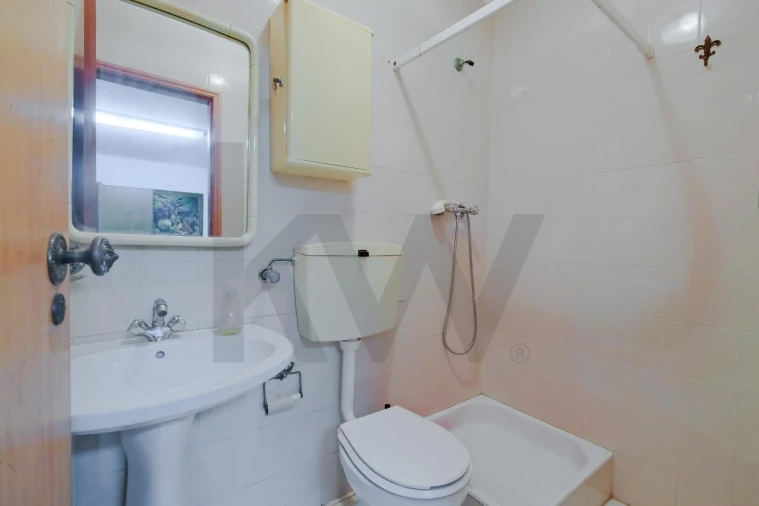 Moradia T5 para Venda em Carcavelos e Parede Foto 25