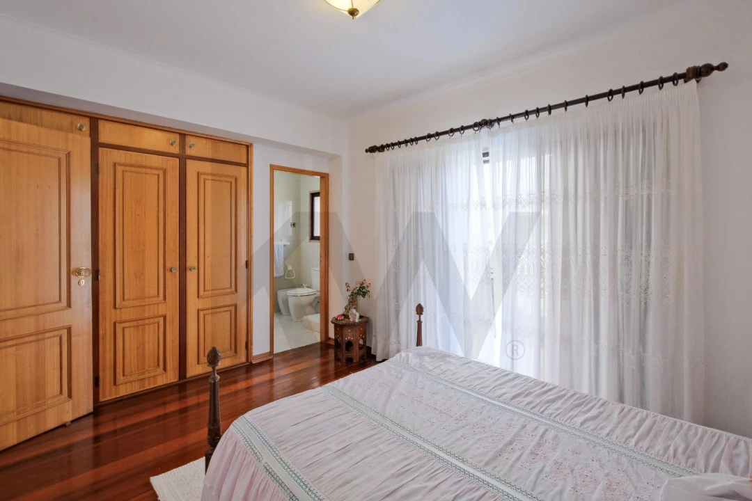 Moradia T5 para Venda em Carcavelos e Parede Foto 23