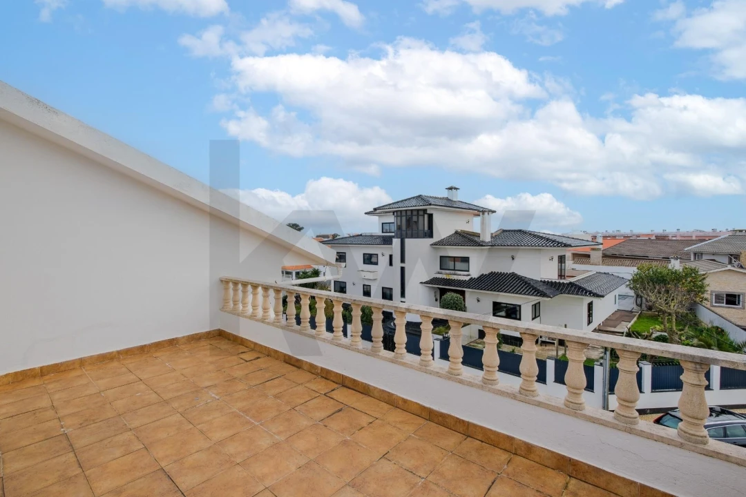 Moradia T5 para Venda em Carcavelos e Parede Foto 52
