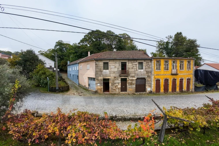 Moradia T3 para Venda em Satão Foto 1