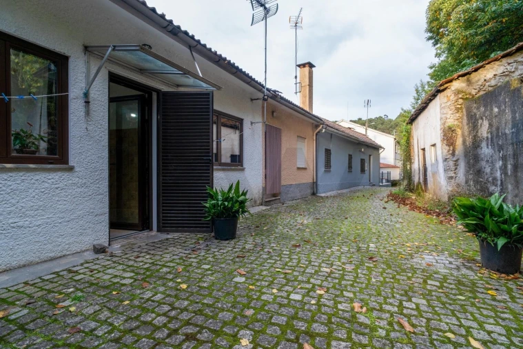 Moradia T3 para Venda em Satão Foto 33