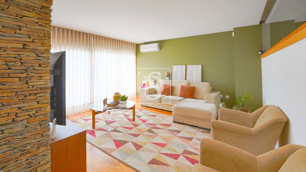 Moradia T3 para Venda em Vermoim Foto 1