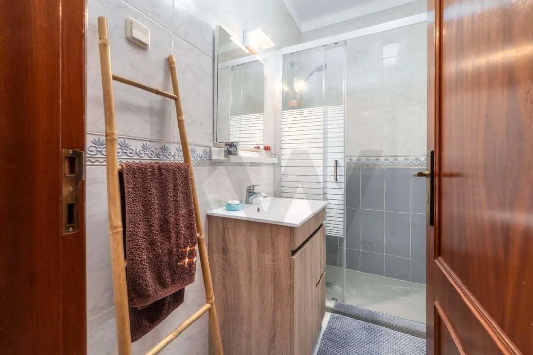 Apartamento T1 para Venda em Vila Real de Santo Antonio Foto 11