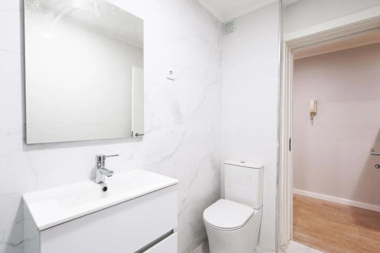 Apartamento T2 para Venda em Venteira Foto 13