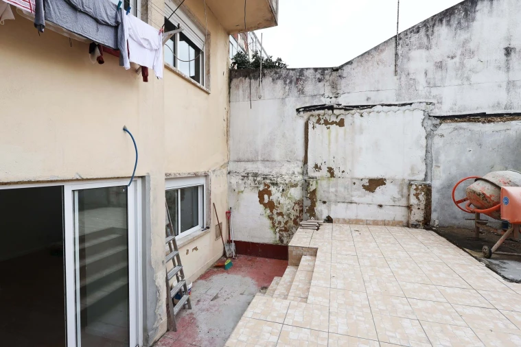 Apartamento T2 para Venda em Venteira Foto 19