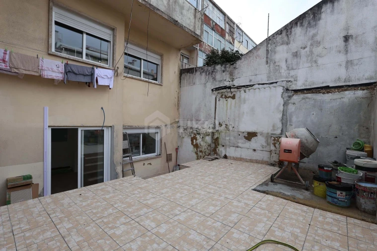 Apartamento T2 para Venda em Venteira Foto 17