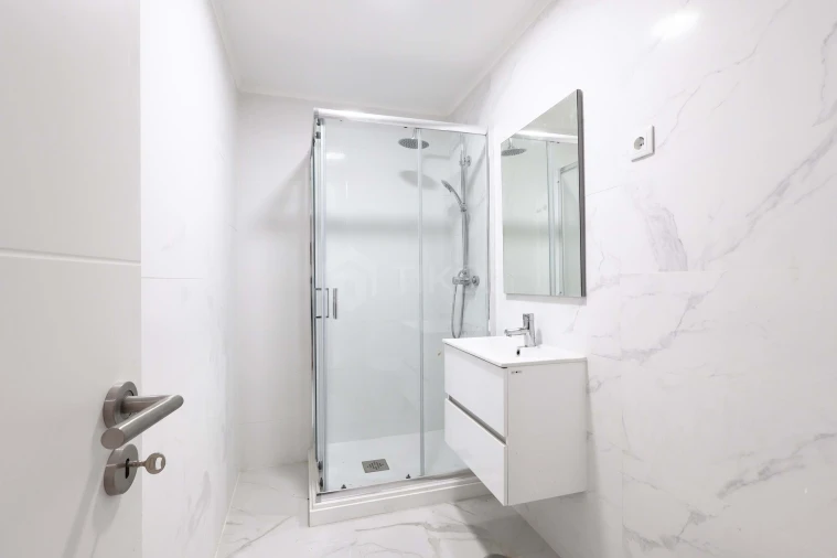 Apartamento T2 para Venda em Venteira Foto 12