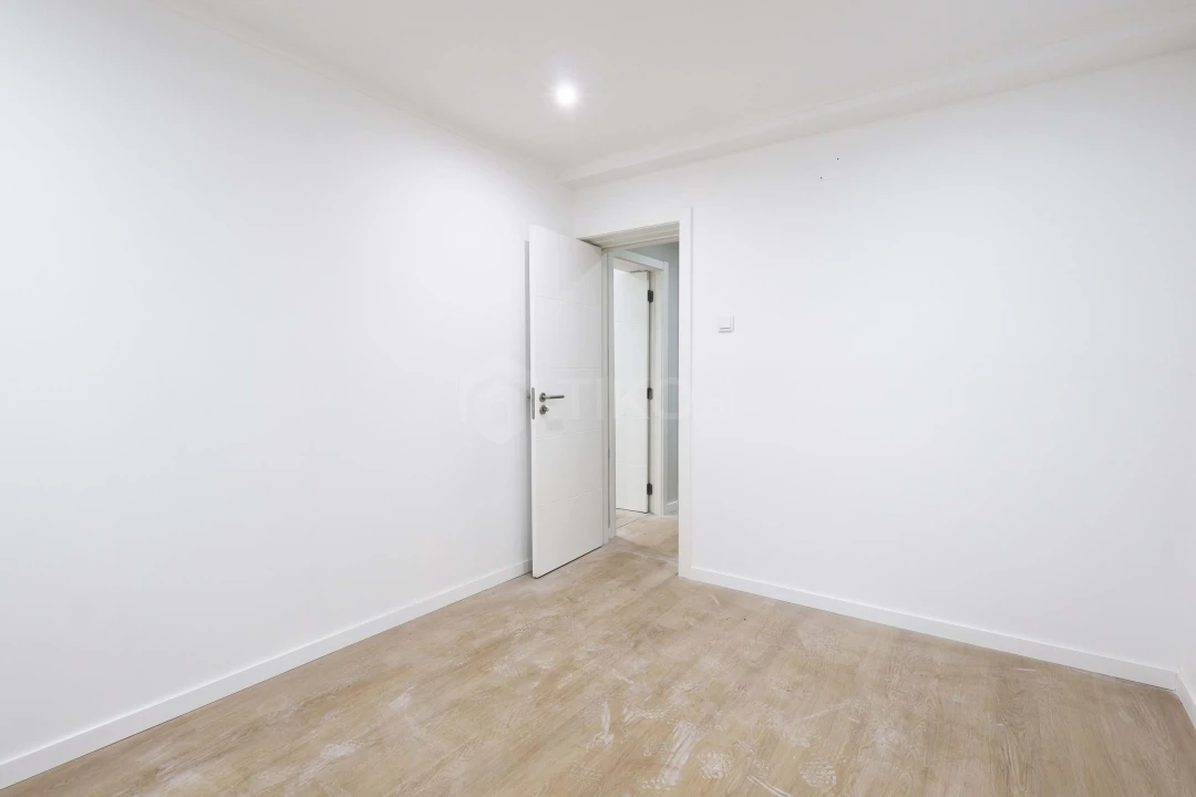 Apartamento T2 para Venda em Venteira Foto 15