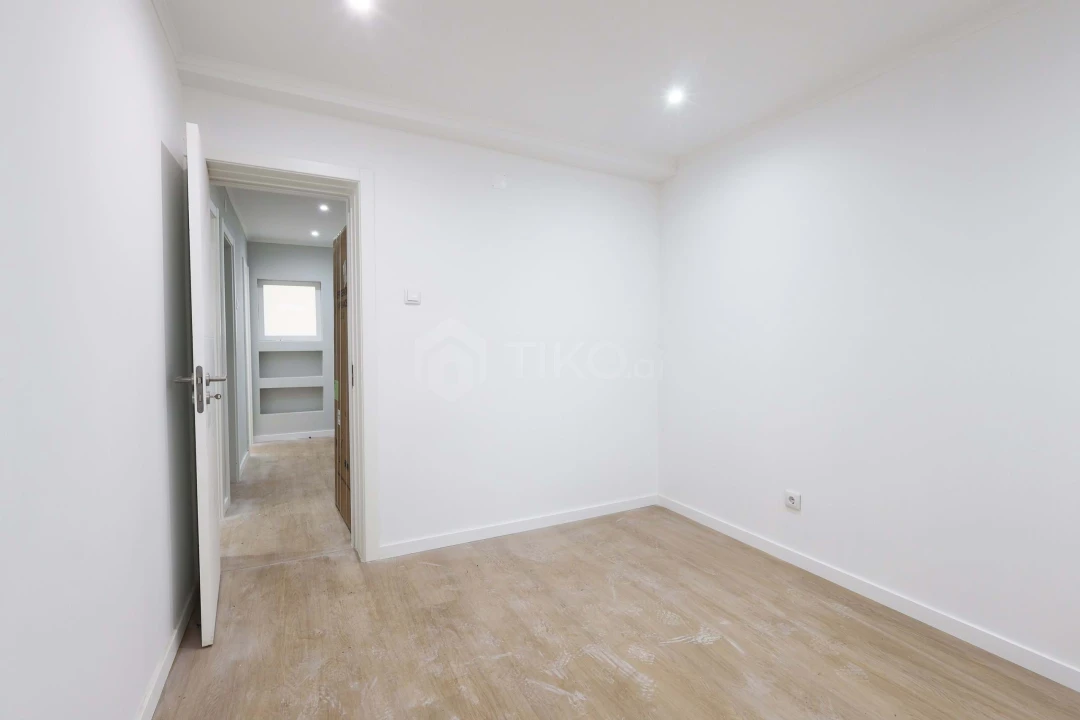 Apartamento T2 para Venda em Venteira Foto 3