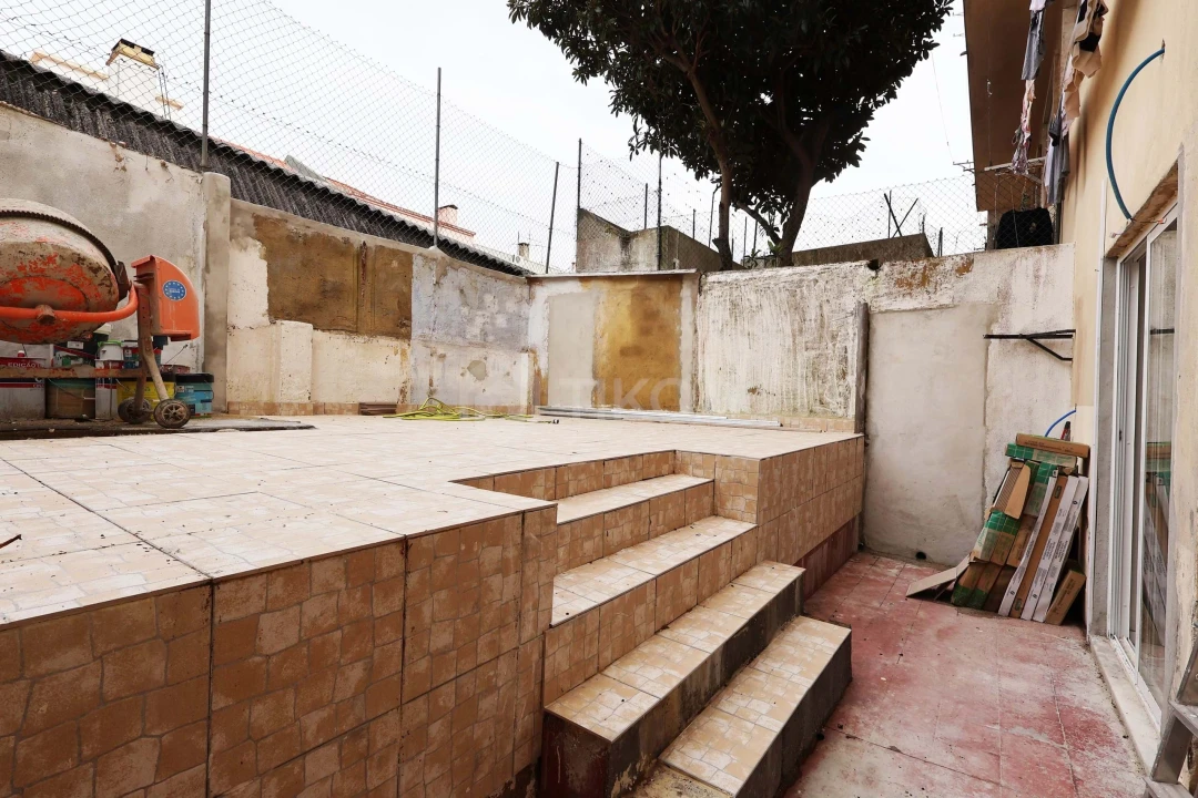 Apartamento T2 para Venda em Venteira Foto 16