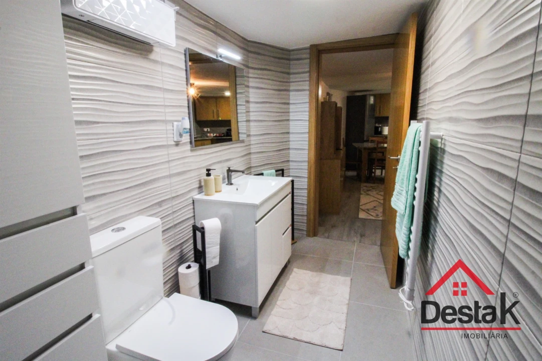 Moradia T1 para Venda em Queirã Foto 11