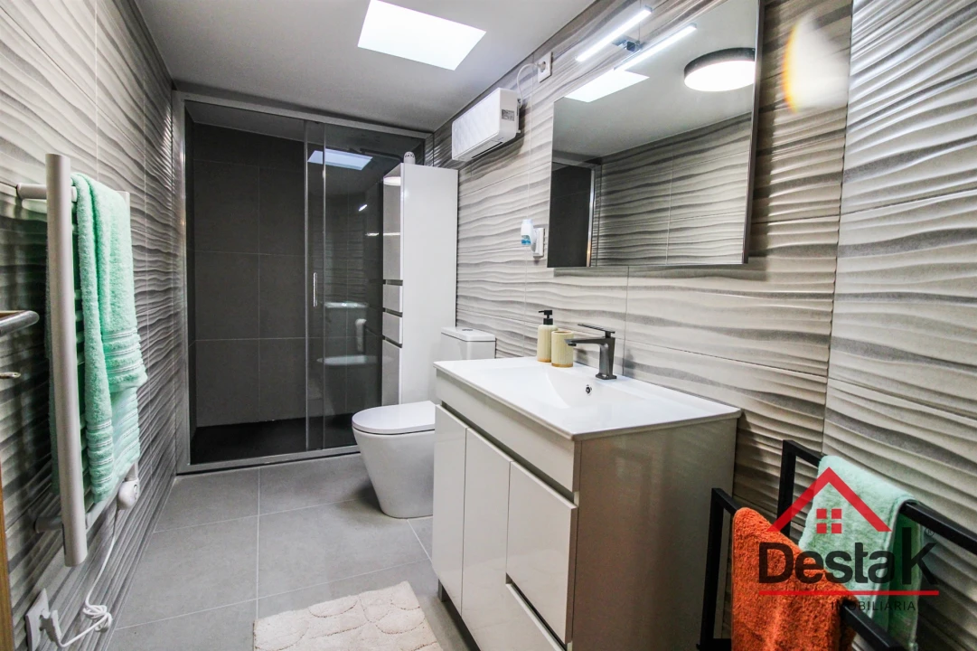 Moradia T1 para Venda em Queirã Foto 8