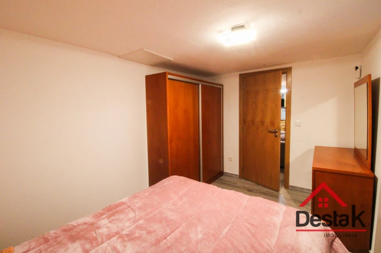 Moradia T1 para Venda em Queirã Foto 13