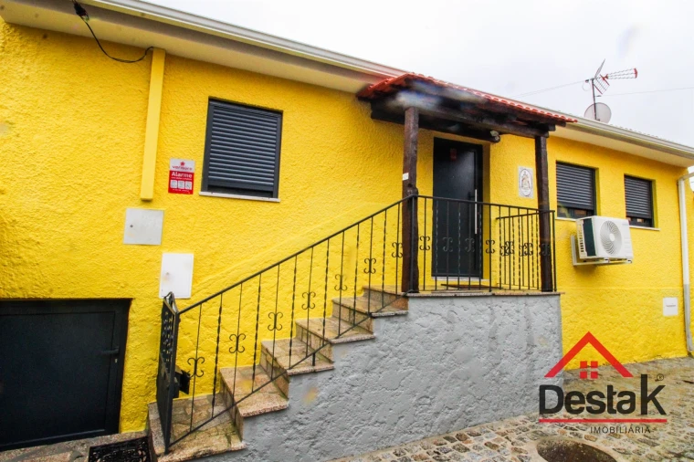 Moradia T1 para Venda em Queirã Foto 19