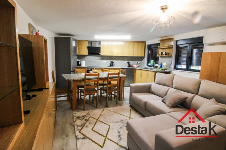 Moradia T1 para Venda em Queirã Foto 2