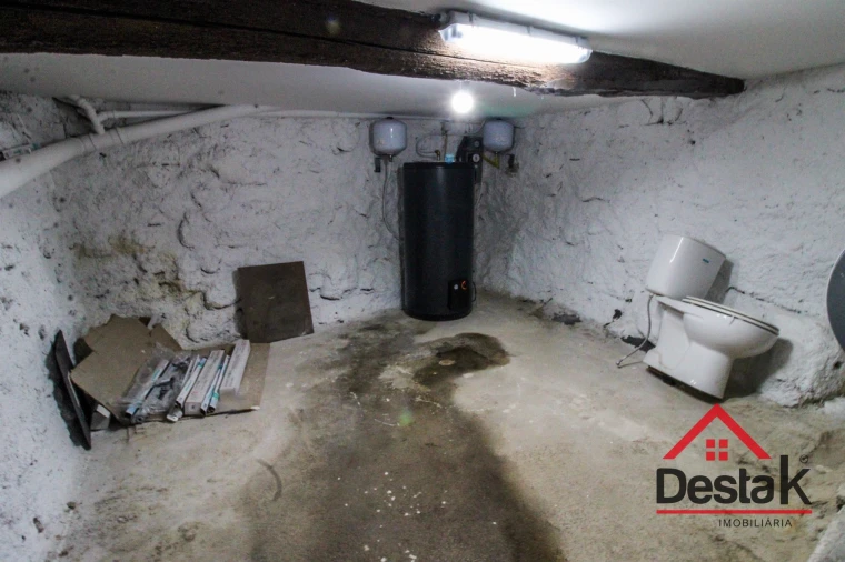 Moradia T1 para Venda em Queirã Foto 14