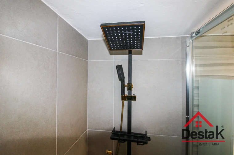 Moradia T1 para Venda em Queirã Foto 10